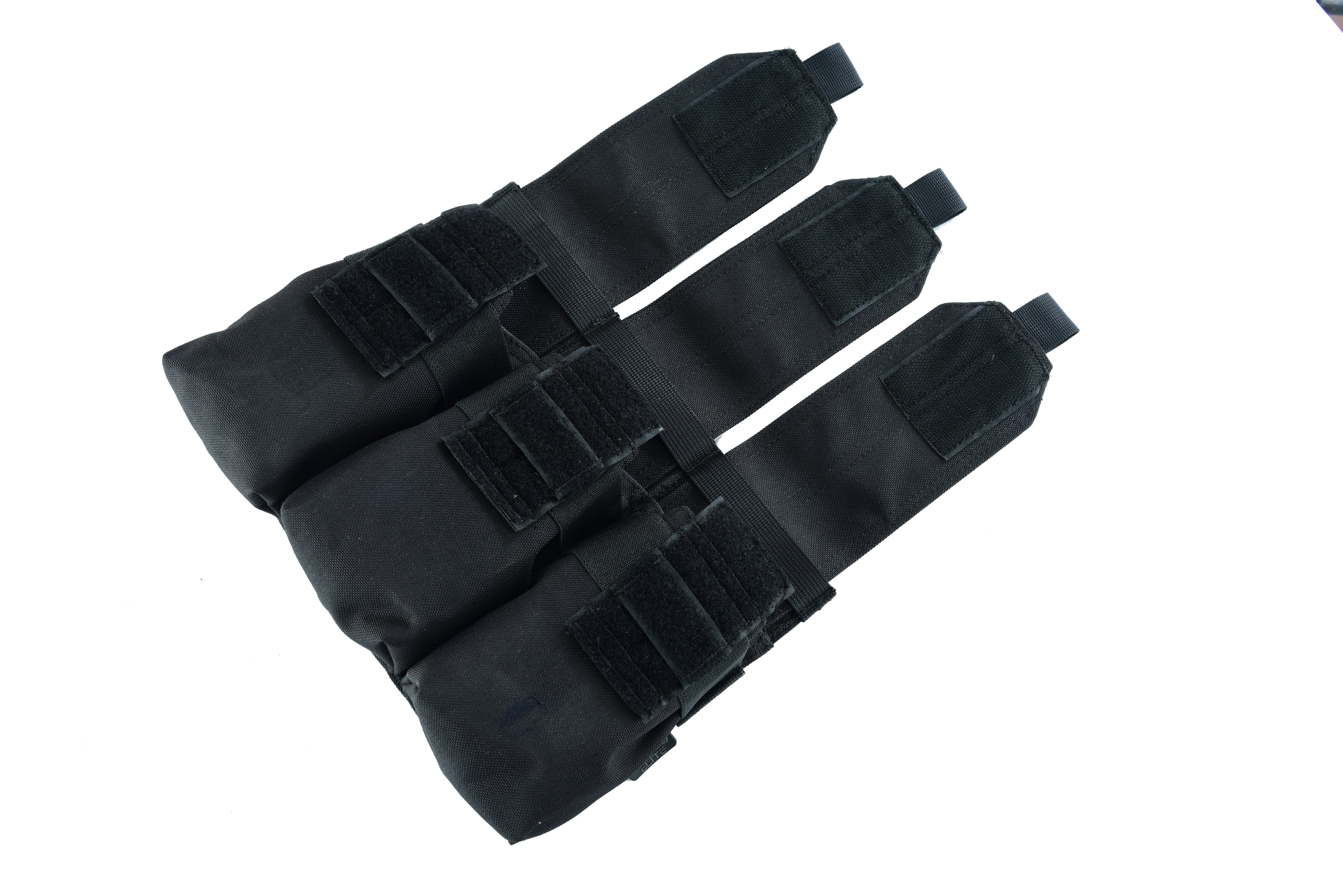 SHE-819 TRIPLE AK/M4/5.56MM MAG POUCH